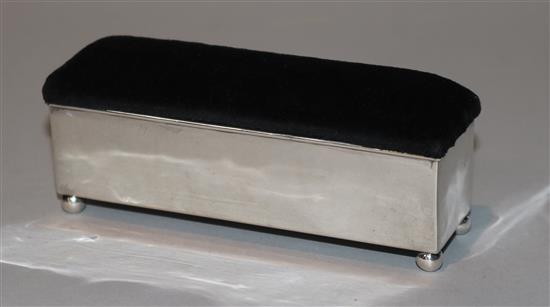 An Edwardian silver pin cushion/trinket box, Charles Penny Brown, Birmingham, 1905, 11.6cm.